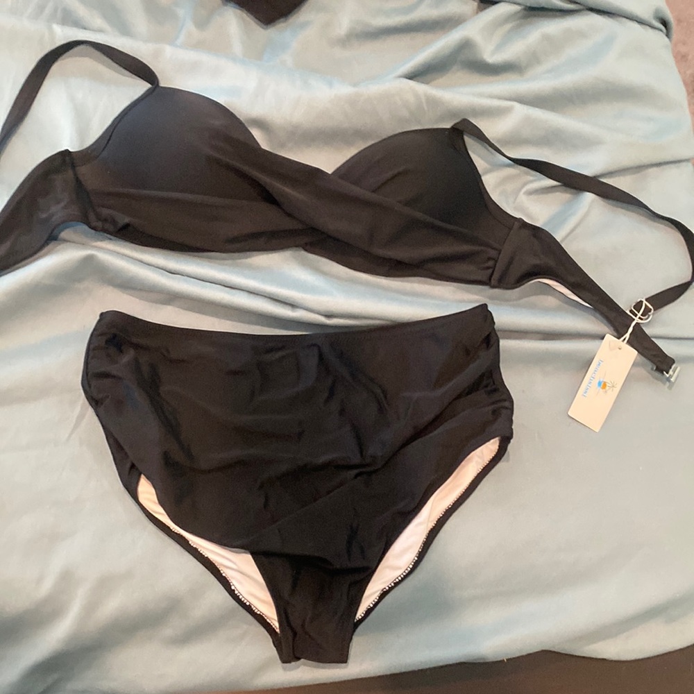 Bikini with 2 sets of bottoms